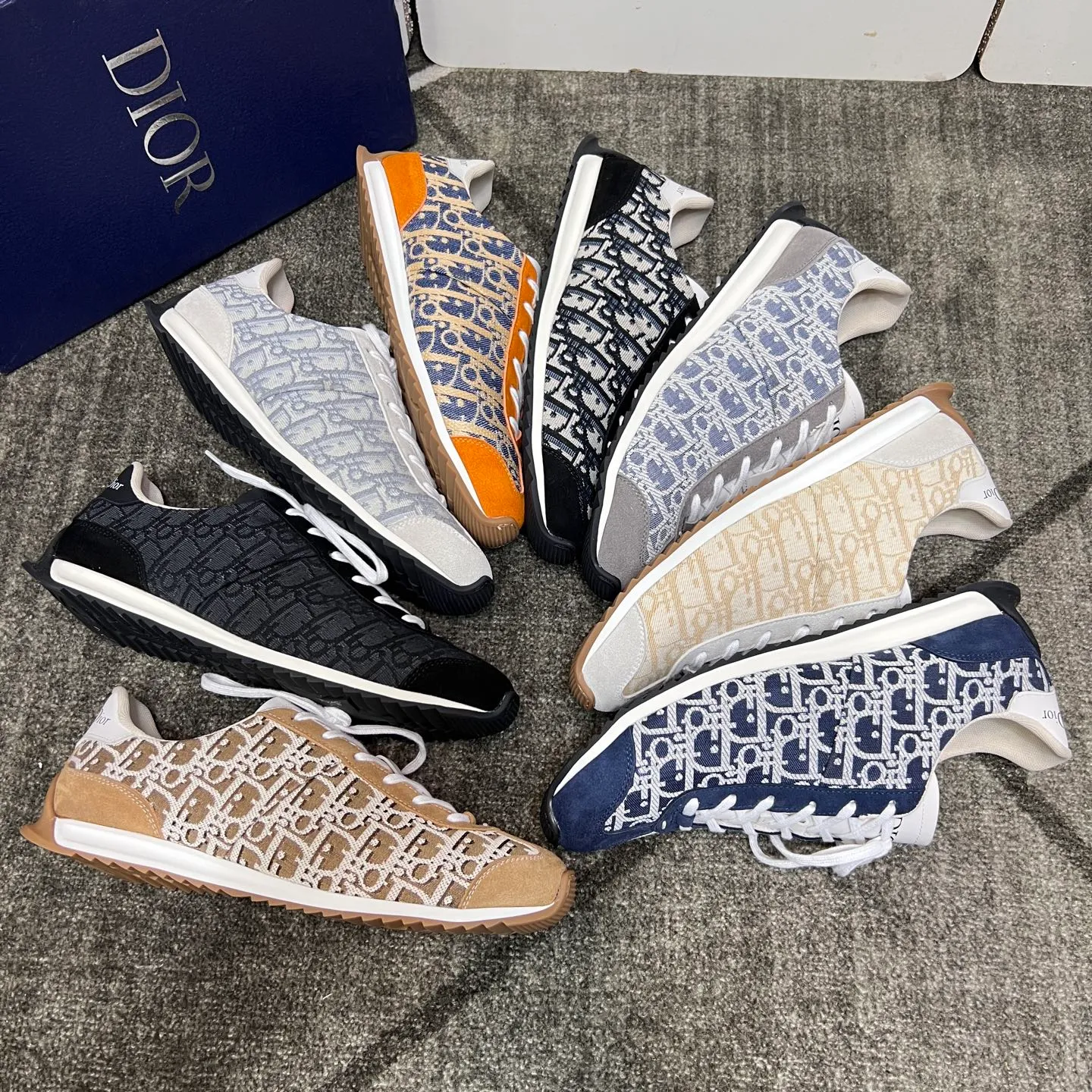 Factory price: 420💰【DIAo•Dior】Original quality.~ Unique modern style sneakers. 🏃A must-have casual shoe for trendy men😍😍 Original brand imported from Italy, imported original leather, sheep lining (refuses to discolor and grind feet) Sole: Original sole provided by the original factory, French lazy style design ⚠️Fit to the feet, original quality, super comfortable original sole. It’s like shooting the real thing 🎬The real thing is better, high-quality sneakers, size: 38-44, custom-made 45